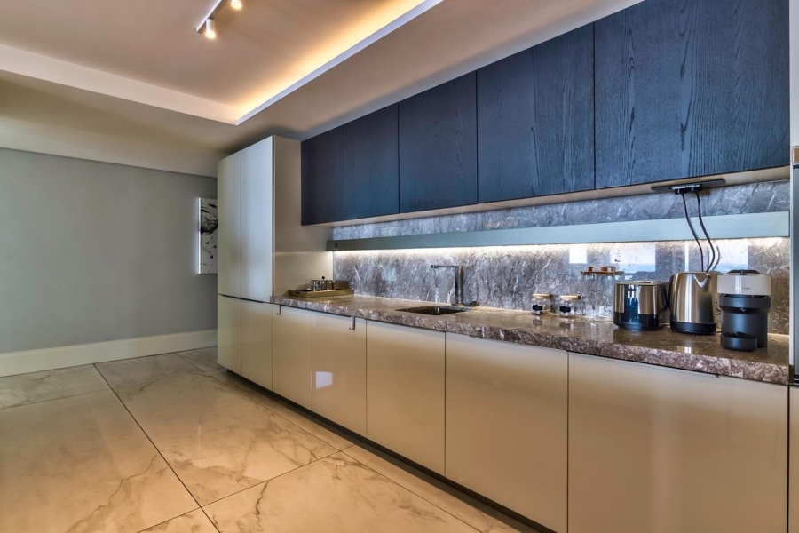 5 Bedroom Property for Sale in Bantry Bay Western Cape